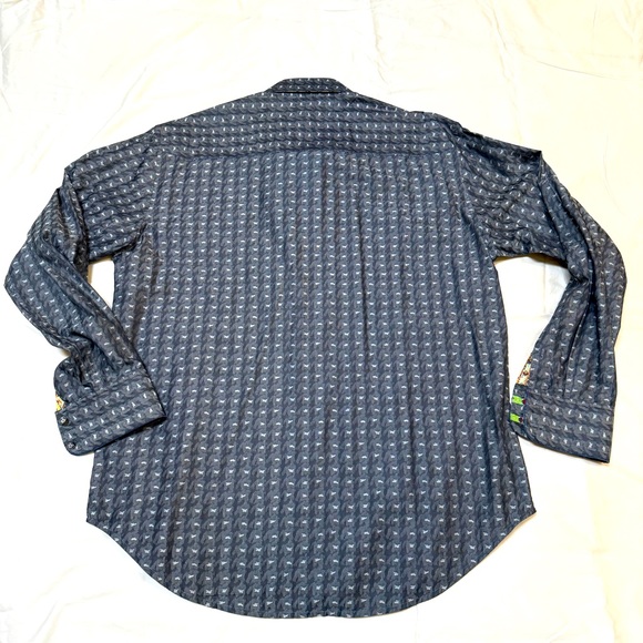 Robert Graham Limited edition button up - Picture 8 of 10